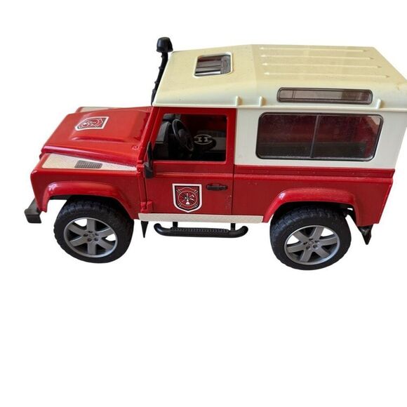 Bruder Land Rover Fire Department Vehicle - Picture 3 of 9